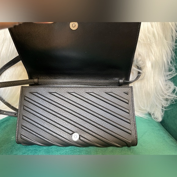 Authentic, Excellent Condition, Dust Bag - Picture 1 of 4